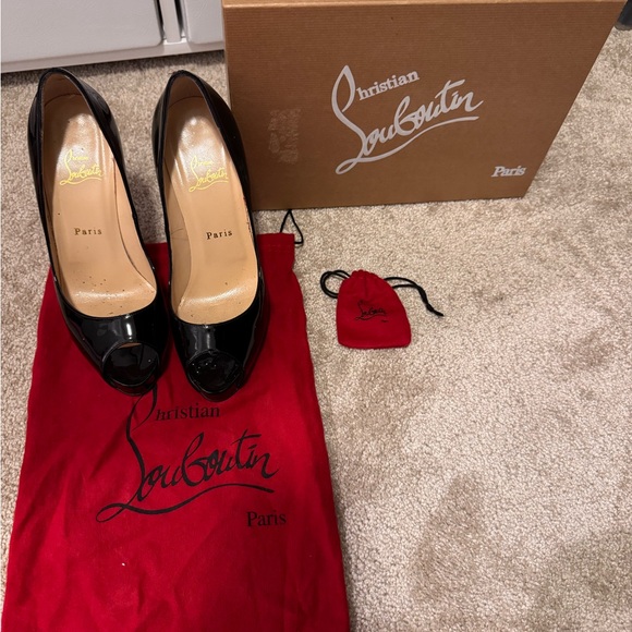 Christian Louboutin Black Patent Leather Heels - Picture 1 of 3
